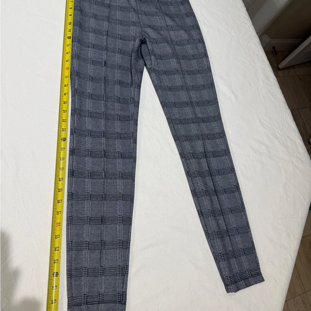 Tahari Women’s Gray Plaid Dress Pants